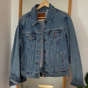 Levi's Classic Blue Jean Jacket for Women
